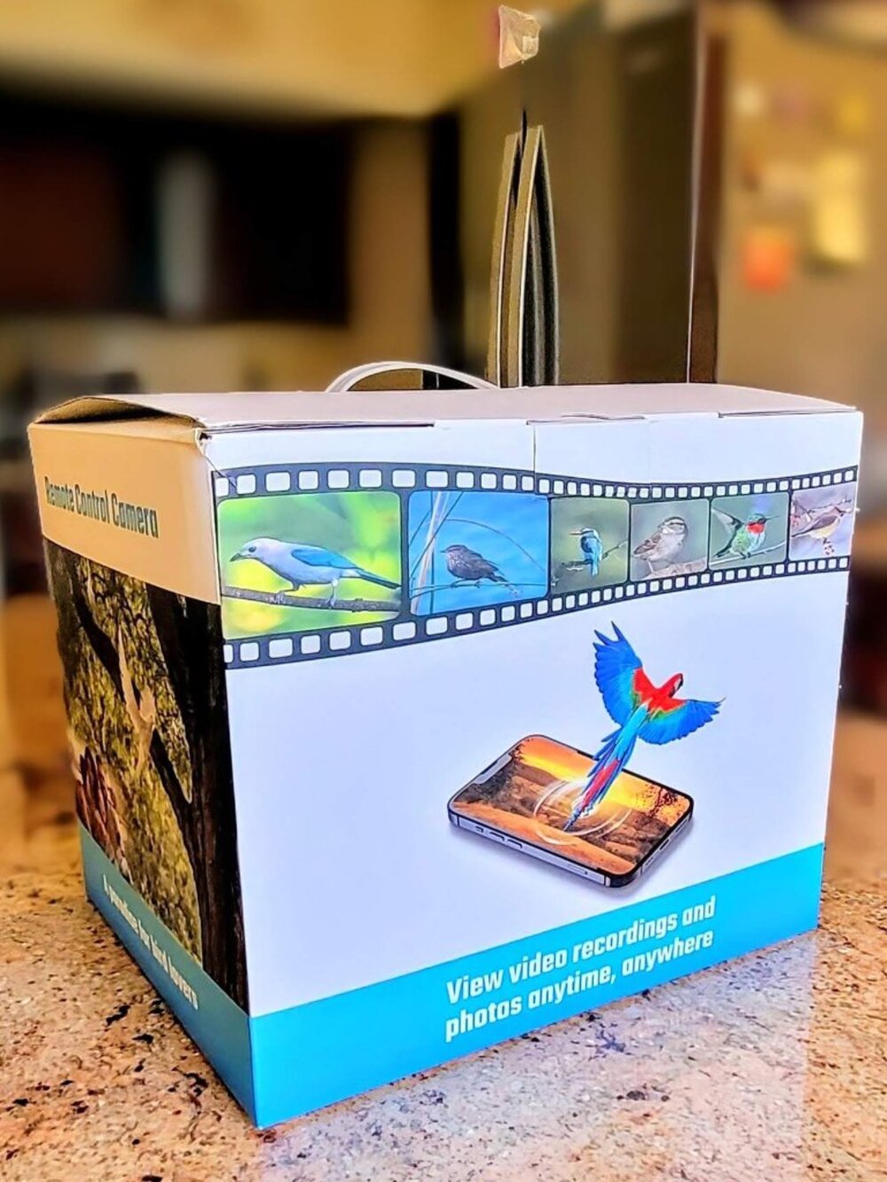 NIB: YONDX 2K HD Smart Bird Feeder with AI & Solar Power